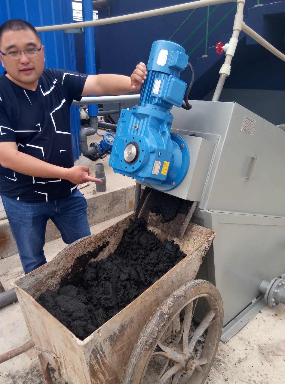 叠螺脱水机比传统污泥机的优势是什么? 